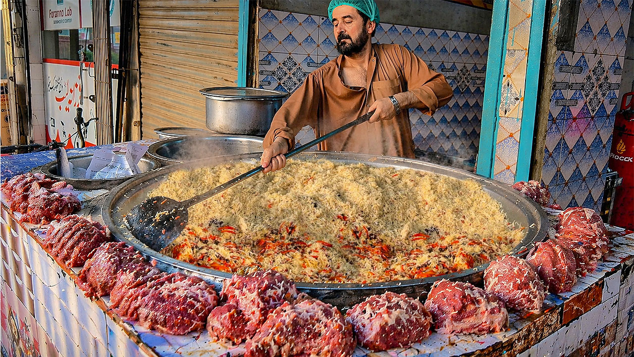 Kabuli Pulao (Afghan rice pilaf)