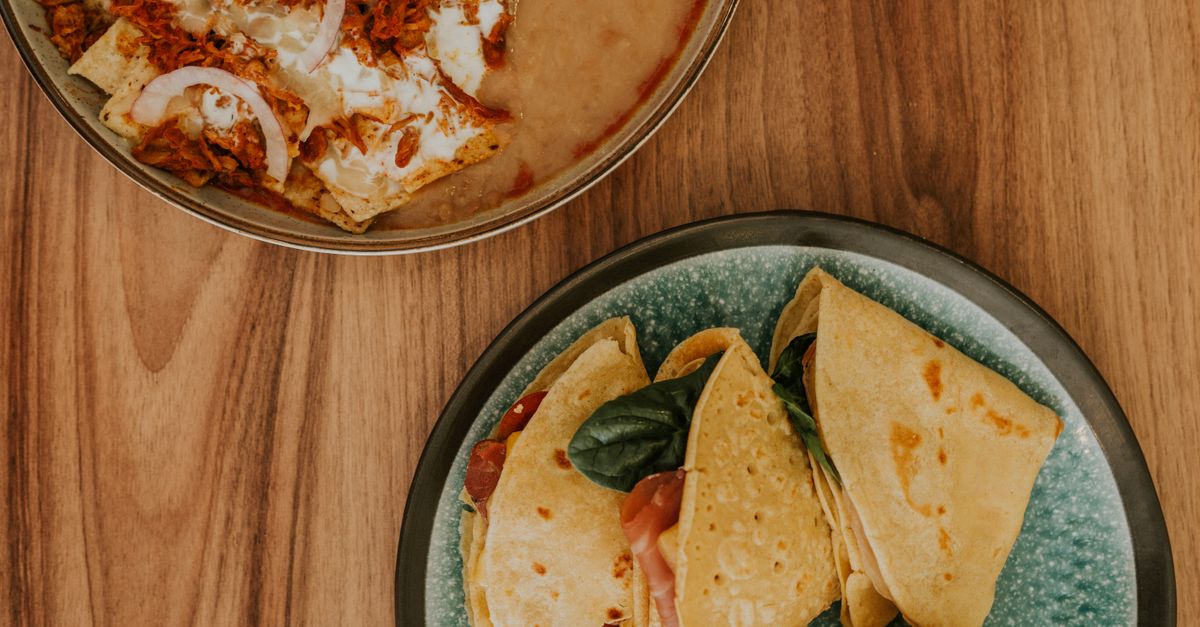 Cheese and Spinach Enchiladas with Salsa Verde