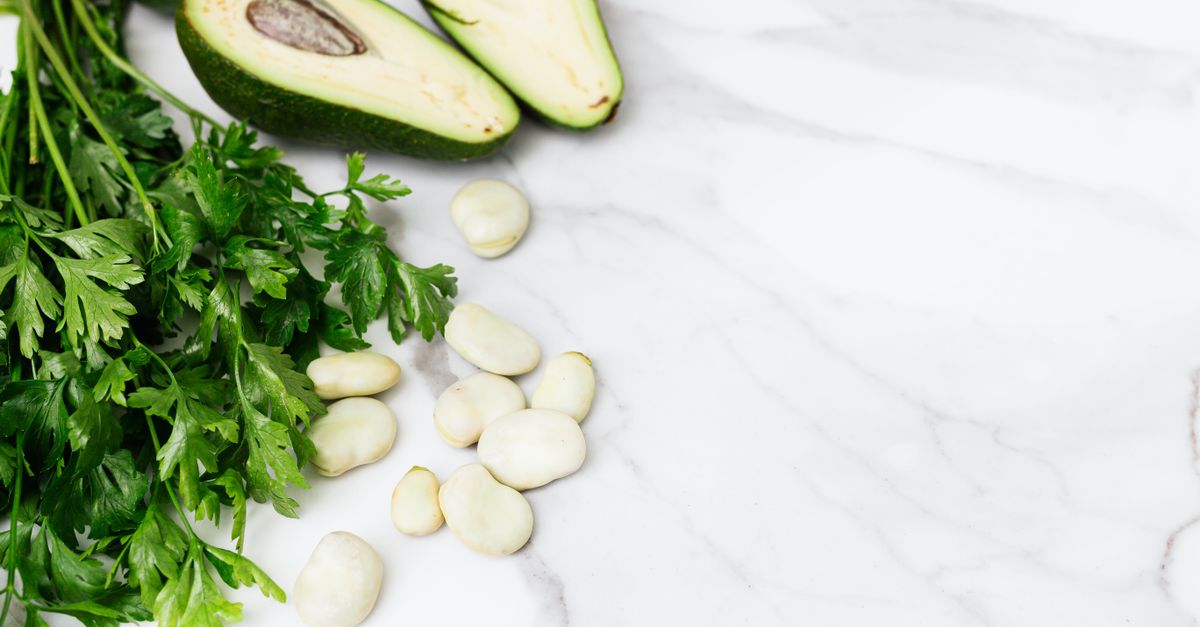 Italian White Bean & Spinach Farro Salad with Charred Pepper Vinaigrette