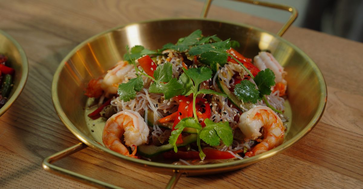 Vietnamese Prawn and Vermicelli Salad with Nuoc Cham