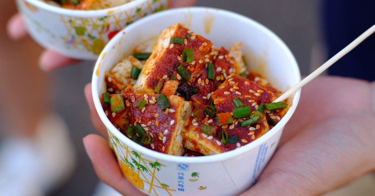 Spicy Sriracha Tofu and Broccoli Quick Stir-Fry with Peanut Crumble
