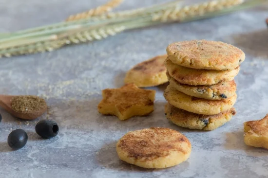 Harcha with zaatar and black olives