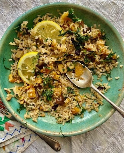Kestaneli İç Pilav (Pilaf with Chestnuts, Apricots and Herbs)