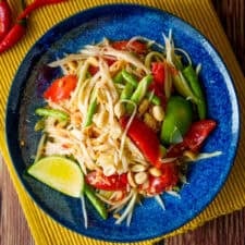 Thai Green Papaya Salad (Som Tum Thai)