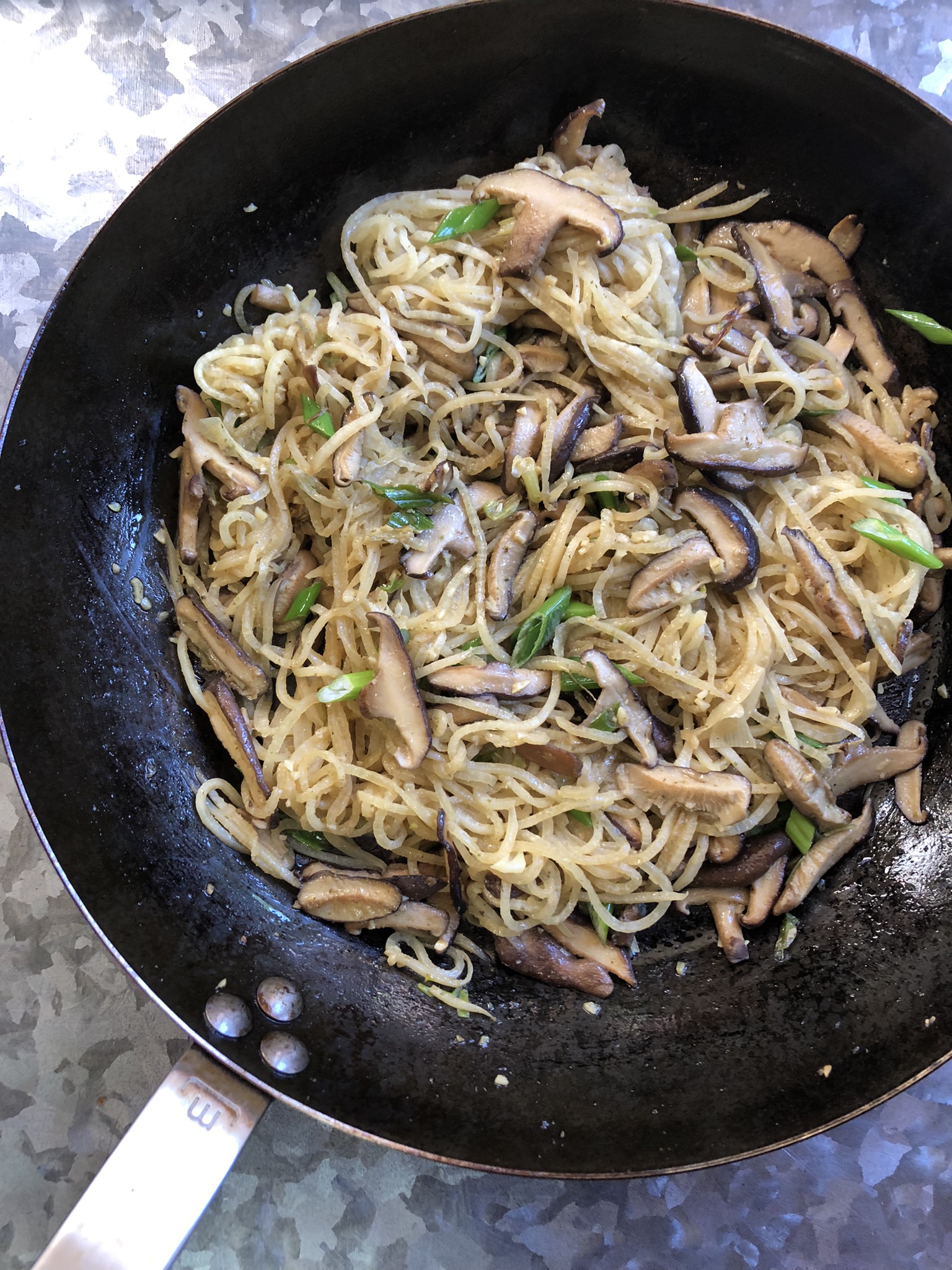 Garlic Mushroom Daikon Noodles
