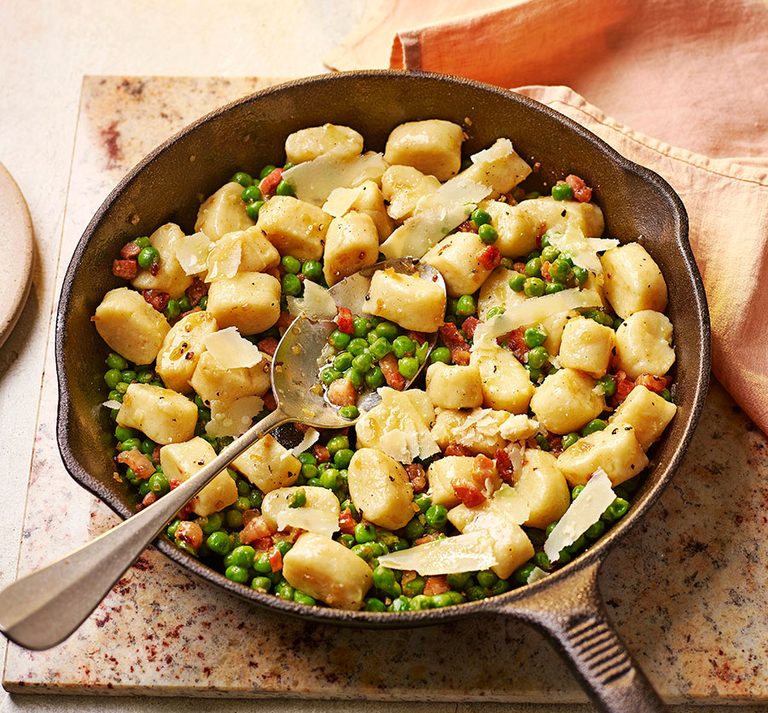 Gnocchi with peas & pancetta