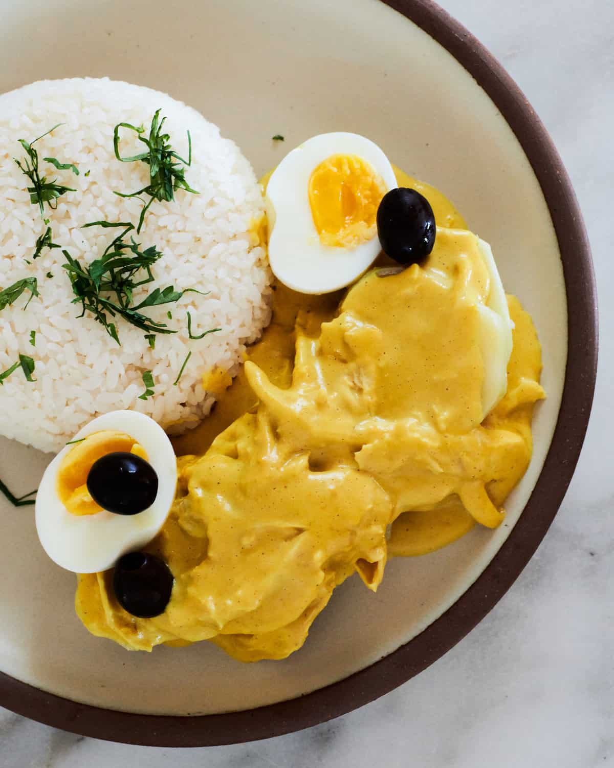 Ají de Gallina (Peruvian creamy spicy chicken stew)
