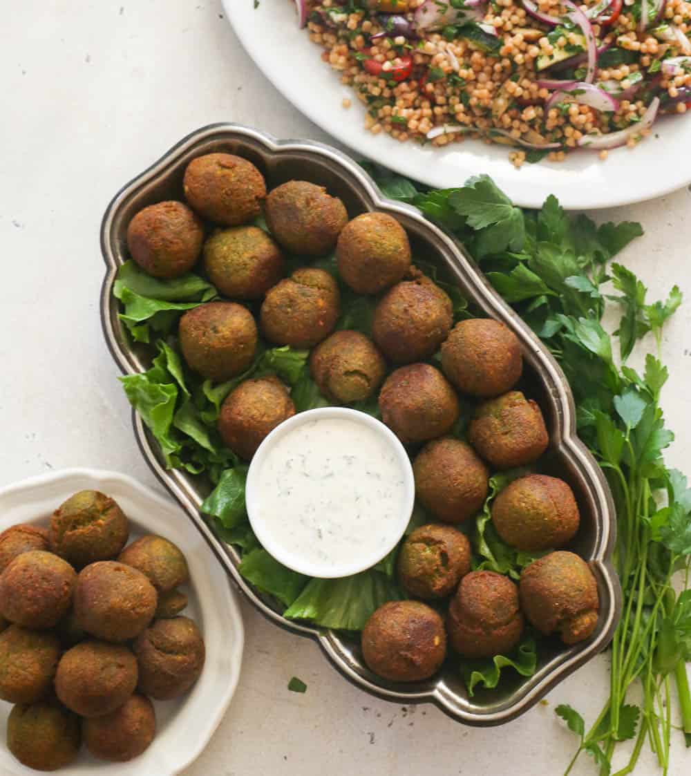 Falafel (chickpea & herb patties)