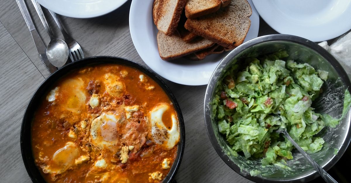 Creamy Green Pea & Spinach Shakshuka with Feta and Toasted Pitta Soldiers