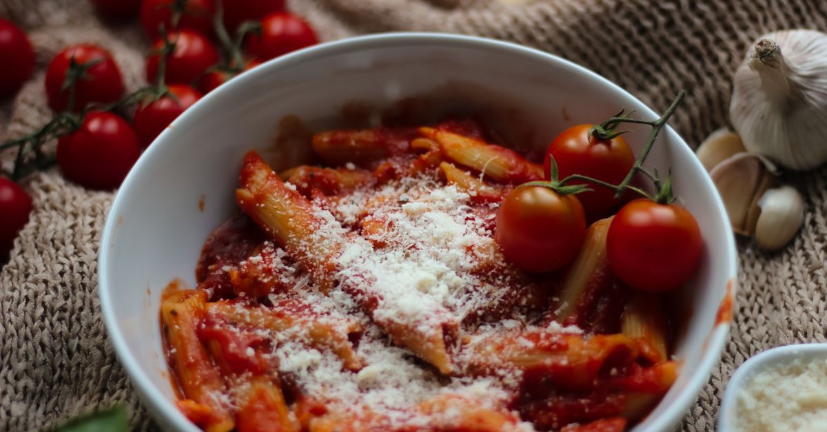 Creamy Tomato and Chickpea Penne with Roasted Garlic