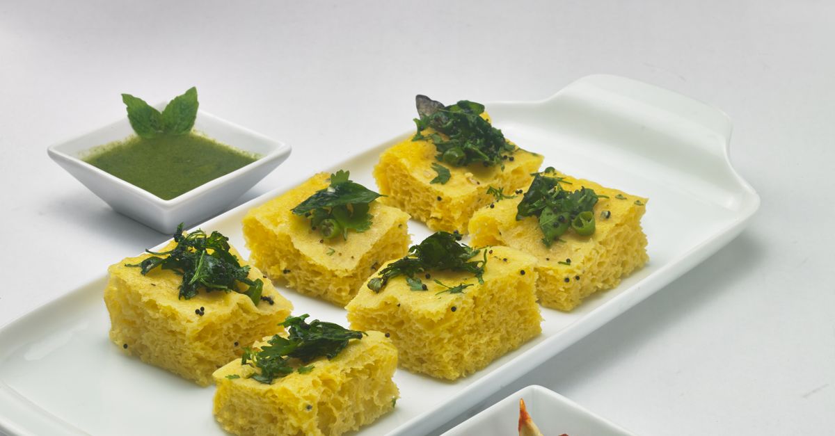 Gujarati Dhokla with Mint Coriander Chutney