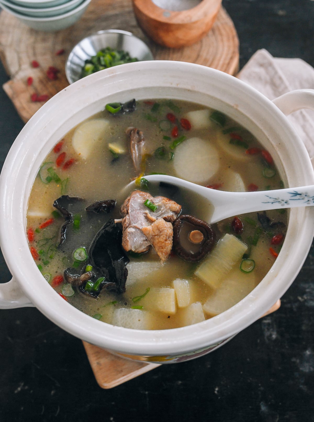 Chinese Duck Soup (老鸭汤 - lǎo yā tāng)