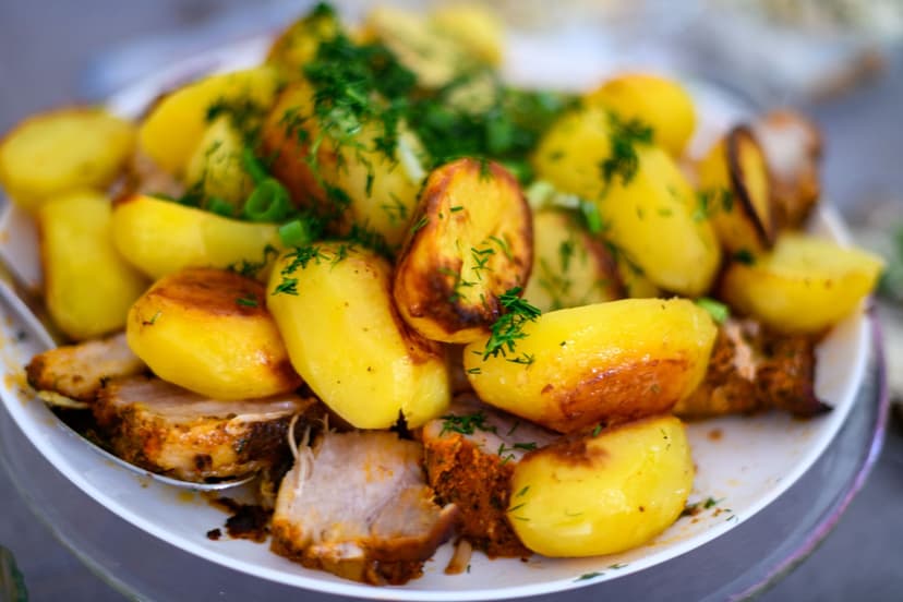 Salmon with Dill, New Potatoes and Cucumber