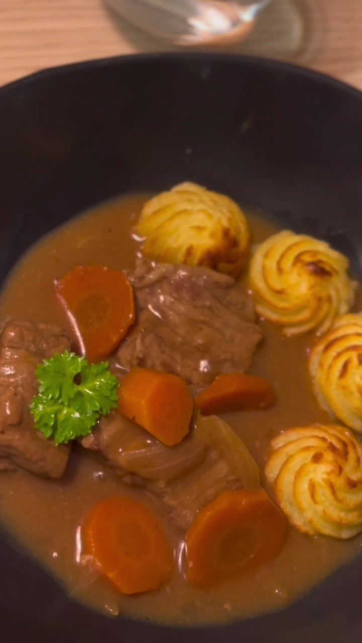 Belgian carbonnade flamande (Flemish beef carbonade)