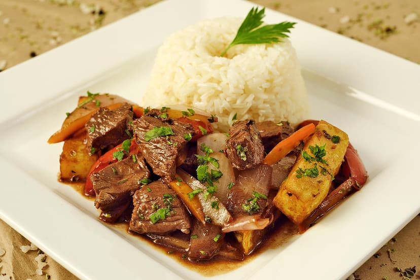 Lomo saltado