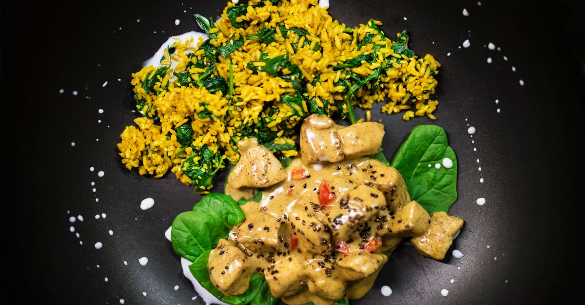 Speedy Coconut, Spinach, and Potato Curry (Aloo Palak Style)