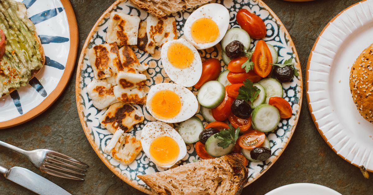 Harissa Halloumi & Lentil Warm Grain Bowl with Roasted Peppers