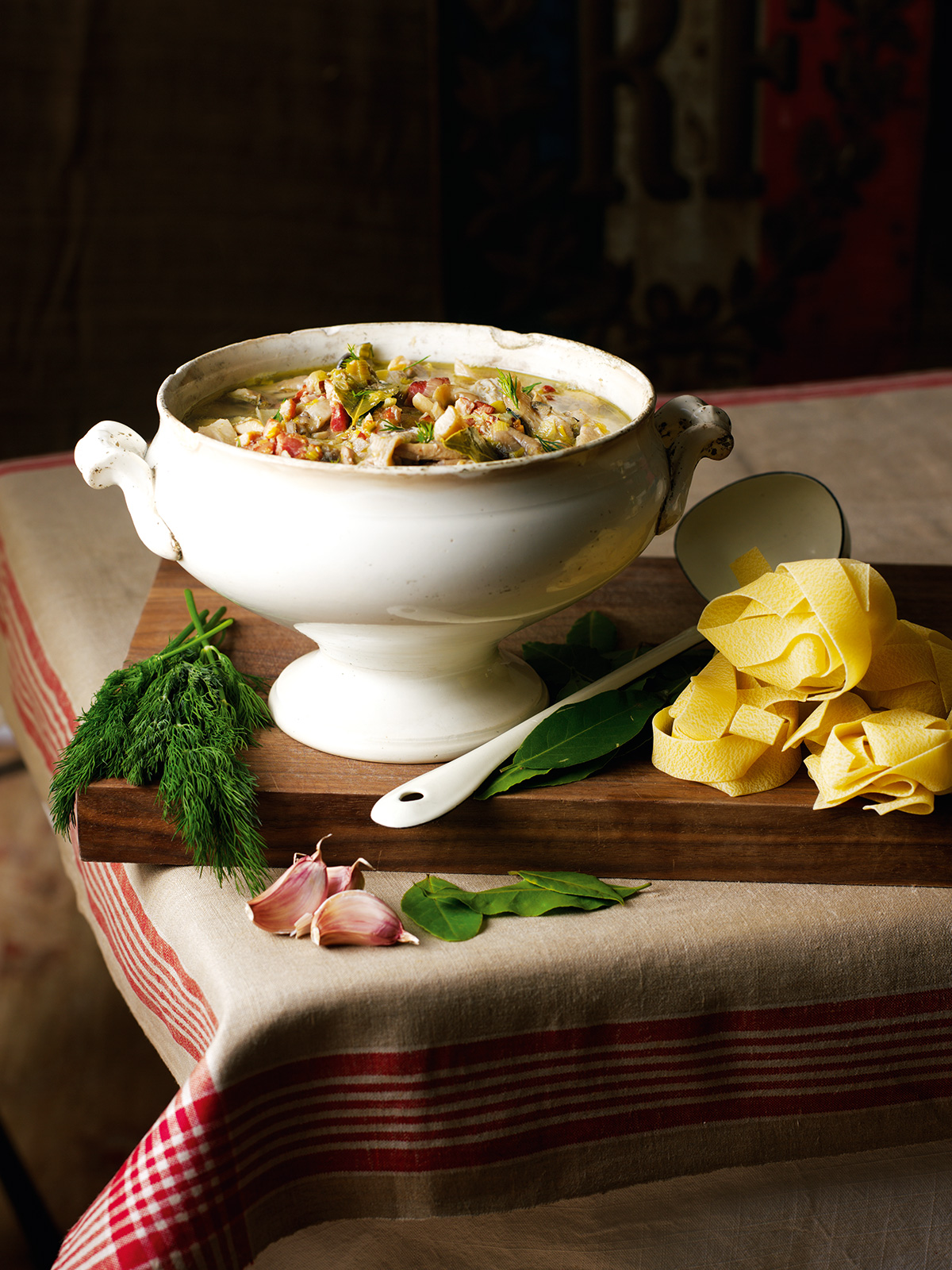 Coq au Riesling (Chicken thighs in Riesling with bacon, leeks and mushrooms)