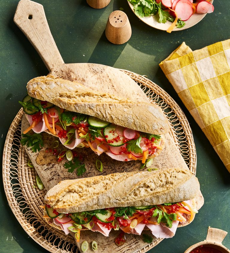 Picnic banh mi baguette