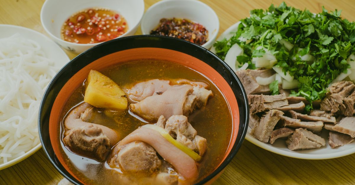 Vietnamese-Style Noodle Bowl with Crispy Tofu and Peanut Sauce