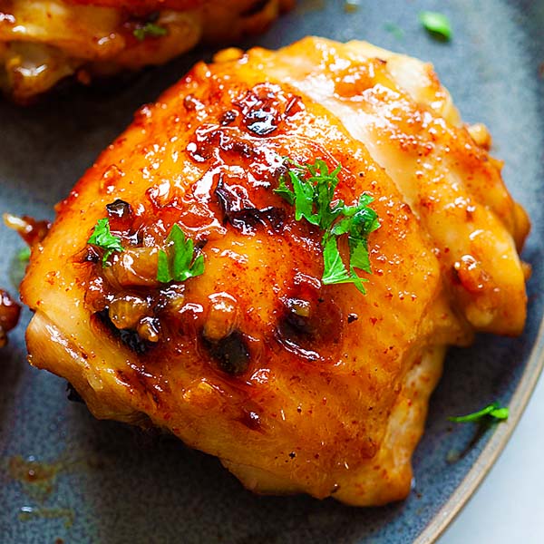 Baked Chicken Thighs (Extra Juicy!)