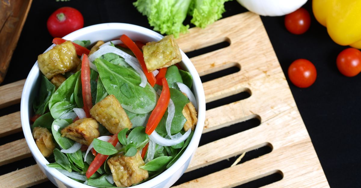 Thai Green Papaya-Style Crunch Salad with Crispy Tofu & Basil Lime Dressing