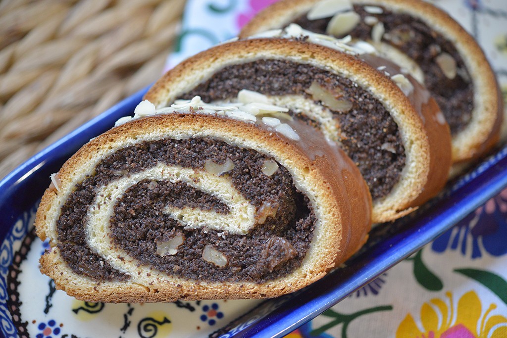 Polish Poppyseed Roll (Makowiec / Strucla Makowa)