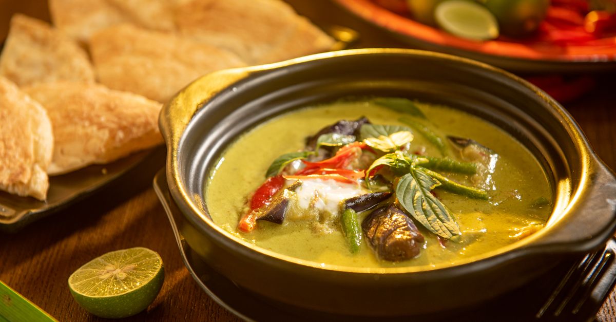 Thai Green Curry with White Fish, Green Beans and Jasmine Rice
